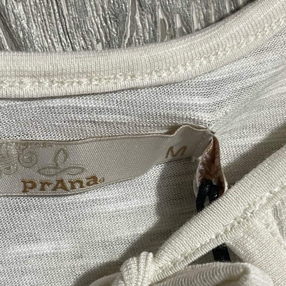prAna Ocupas Popover Top in Soft White Size M NWT - Picture 7 of 10
